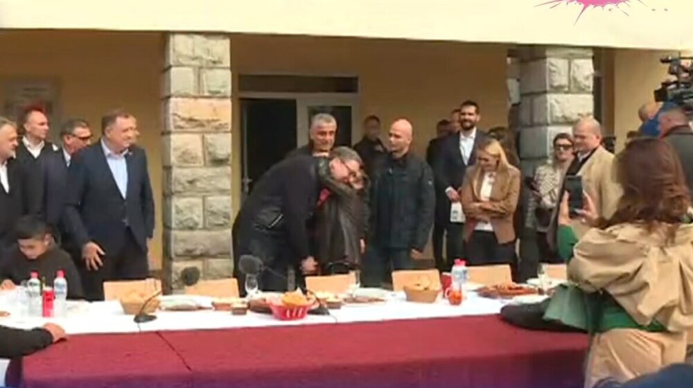 Nije život Švicarska, nego Pambukovica 1