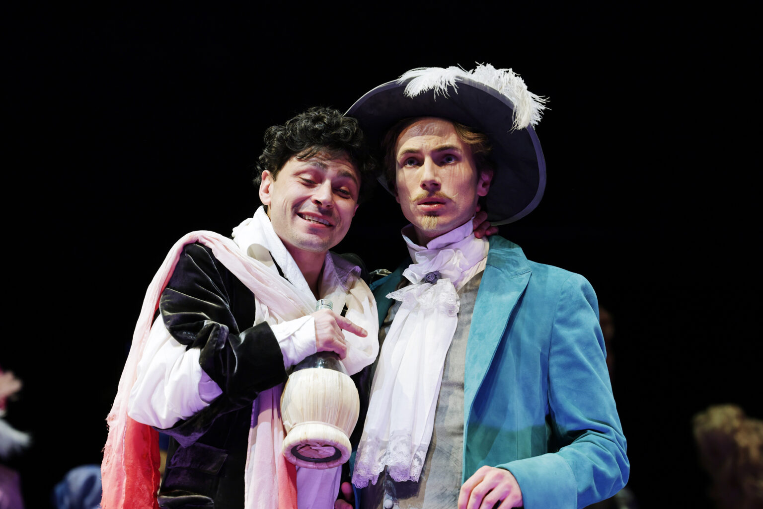 Da li moć isključuje i slobodu i ljubav: Dragan Mićanović večeras premijerno u JDP kao zaljubljeni poetični filozof Sirano 5