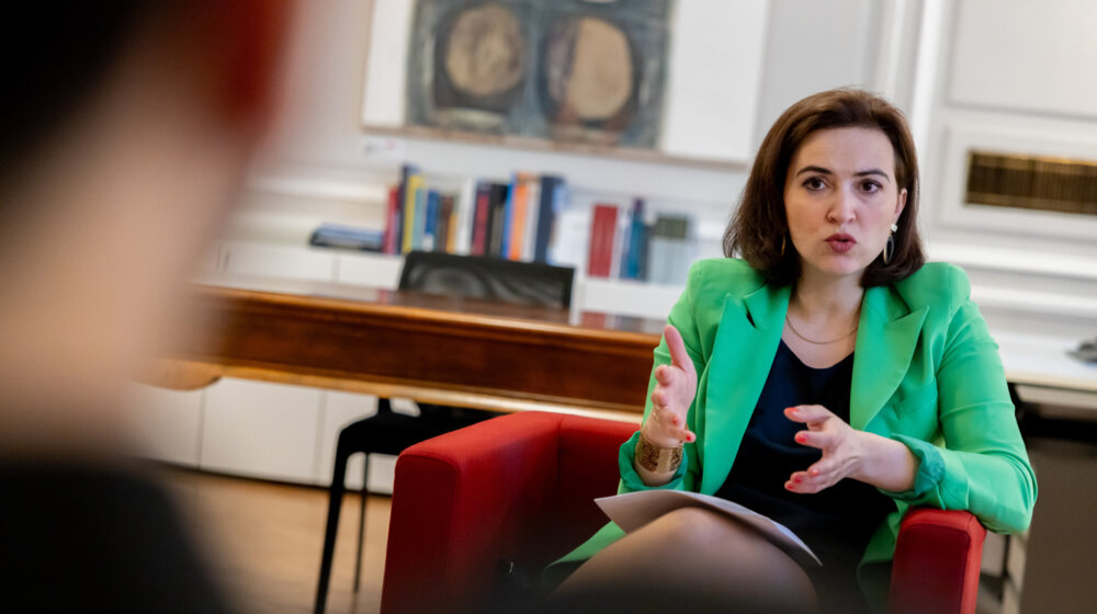 INTERVJU Ministarka pravde Austrije Alma Zadić za Danas o problemima srpskog pravosuđa, aferi Ibica, pretnjama koje dobija zbog bosanskog porekla 1