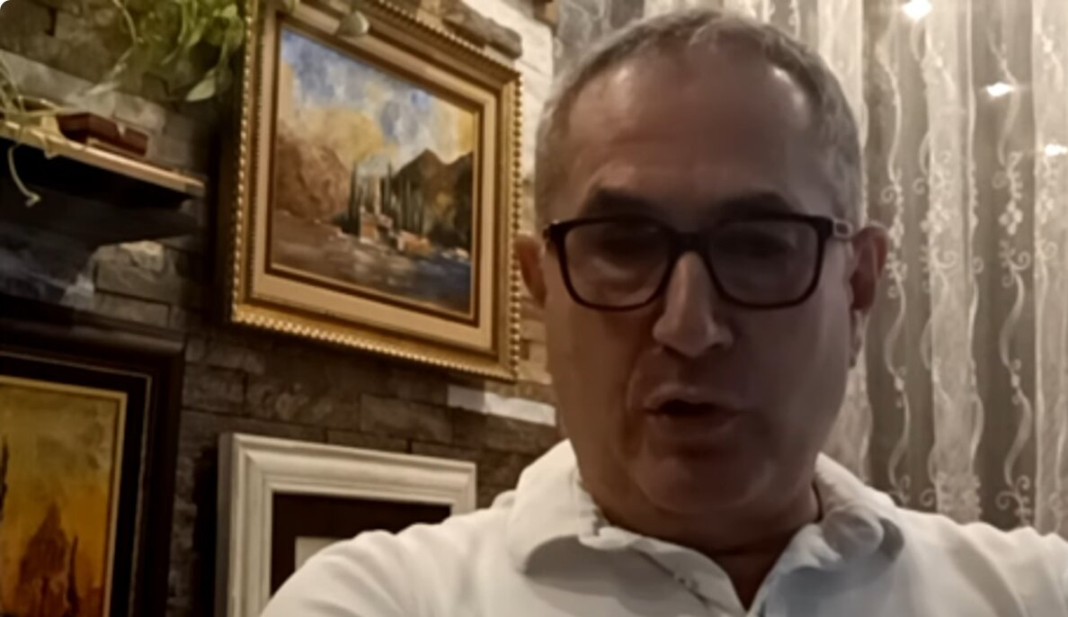 Stanari na Voždovcu izvršili građansko hapšenje aktivista SNS, među njima bio i direktor PIO fonda Relja Ognjenović (VIDEO) 2 Stanari na Voždovcu izvršili građansko hapšenje aktivista SNS, među njima bio i direktor PIO fonda Relja Ognjenović (VIDEO) 2