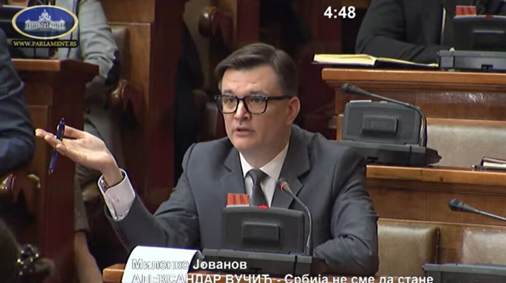 Jovanov (SNS): Opozicija zakasnila na raspravu o potpredsednicima, neka pročitaju poslovnik 1