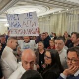 (VIDEO) "Valjevo nije na prodaju": Meštani prekinuli tribinu Rio Tinta 3