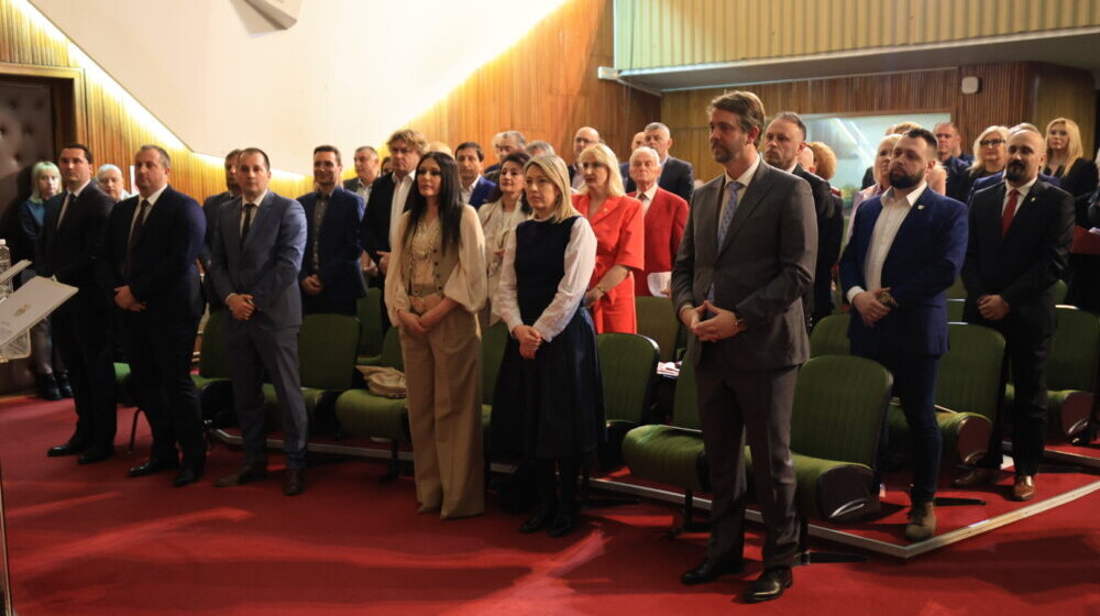 Nikola Dašić ponovo gradonačelnik Kragujevca, izbor za prvog čoveka grada tek treća tačka dnevnog reda sednice (FOTO) 1
