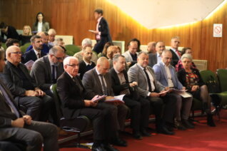 Nikola Dašić ponovo gradonačelnik Kragujevca, izbor za prvog čoveka grada tek treća tačka dnevnog reda sednice (FOTO) 3