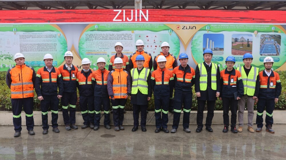 Ambasador Kine posetio Ziđinove kompanije u Boru 1