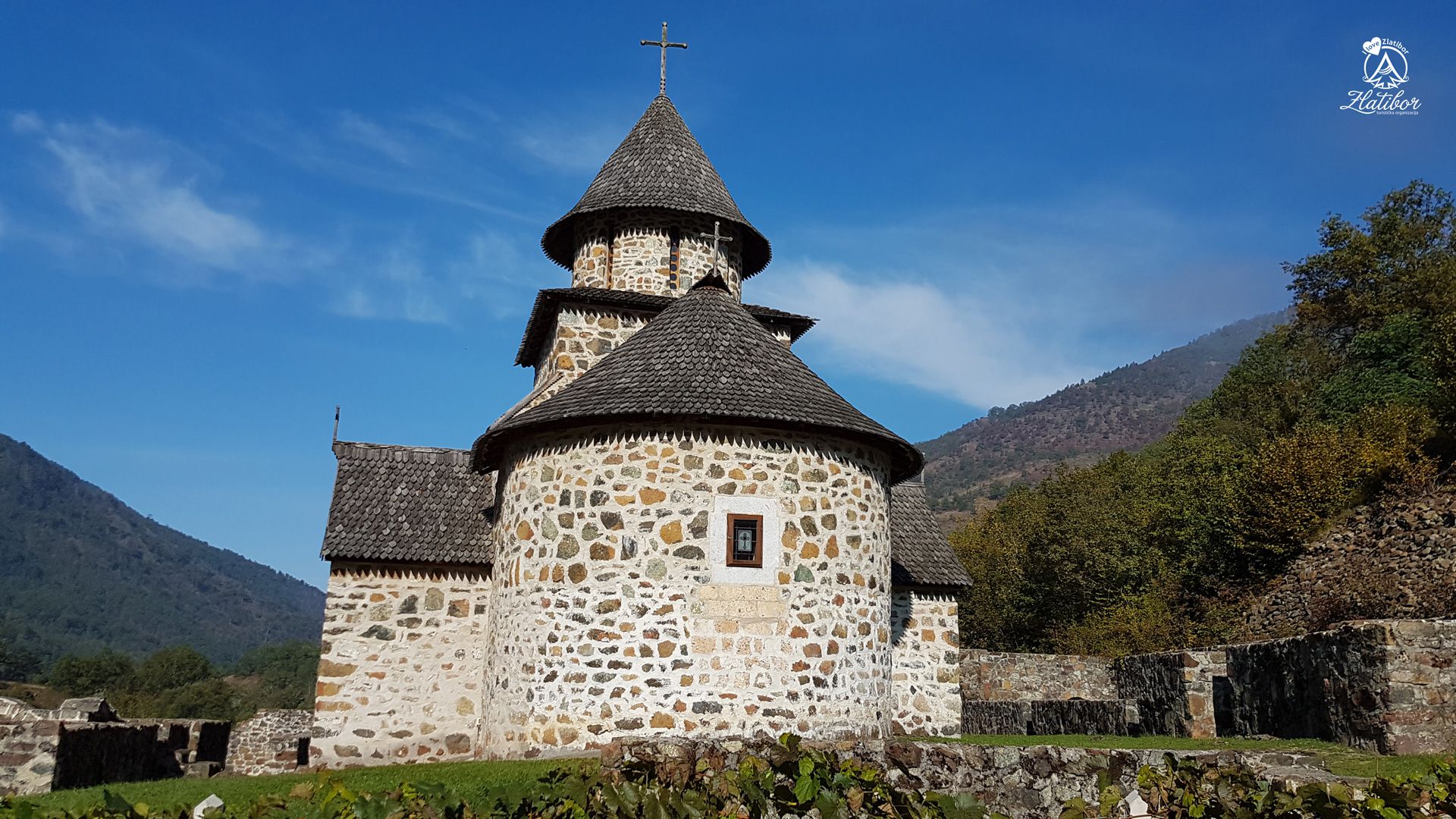 Otkrijte dragulje kulturne i duhovne vrednosti Zlatibora, crkve brvnare i manastire 4