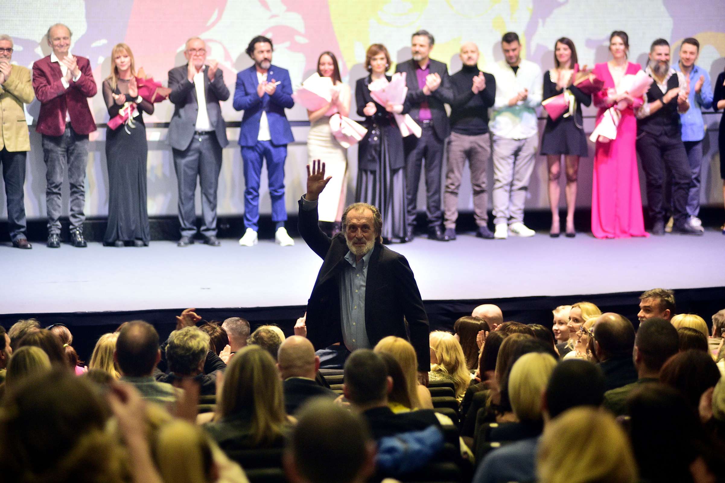 INTERVJU Vuk Drašković: Kosovska drama započela je združenim fanatizmom i albanskih i srpskih staljinista, maoista, titoista 2 INTERVJU Vuk Drašković: Kosovska drama započela je združenim fanatizmom i albanskih i srpskih staljinista, maoista, titoista 2