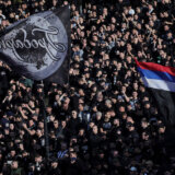 Grobari“ lomili stolice: Navijači Partizana pravili haos pred meč sa Zvezdom 4