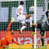 Na poluvremenu 5:0 za Augzburg: Ko je u Bundesligi dao i šest golova u prvih 45 minuta, kada je između stativa bio i Mađar iz Kikinde? 7