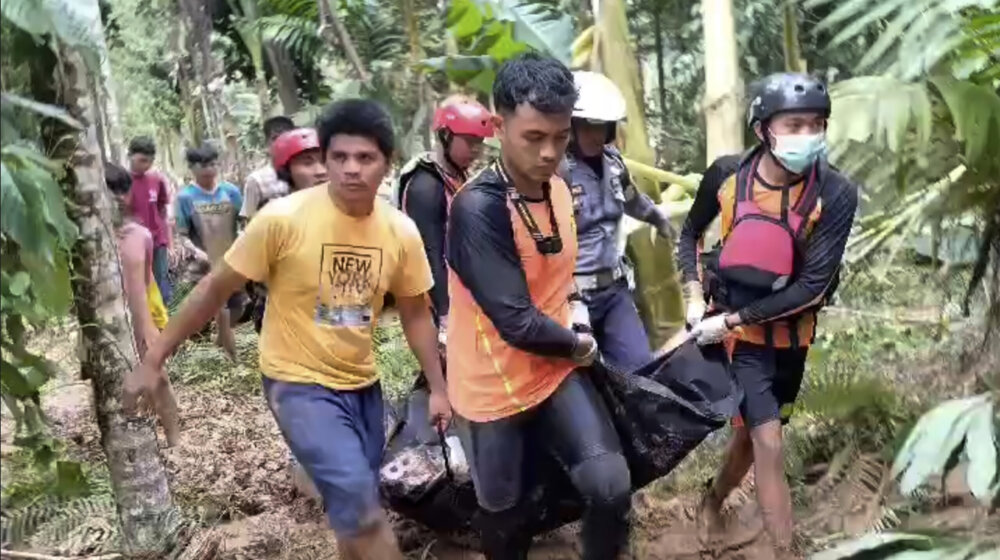 Najmanje 26 osoba poginulo, a 11 nestalo u klizištima na indonežanskom ostrvu Sumatri 1
