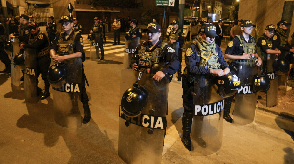 Policija pretresla dom predsednice Perua, ona smatra da je to bilo arbitrarno i nepravedno 1