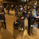 Policija pretresla dom predsednice Perua, ona smatra da je to bilo arbitrarno i nepravedno 9