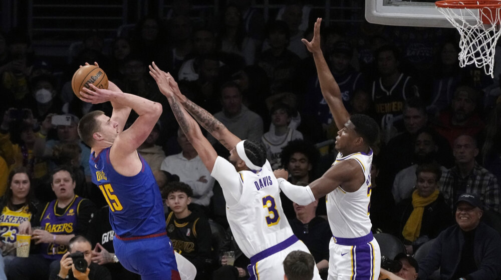 Jokić promašio šut za pobedu, Finiks nadigrao Denver u produžetku (VIDEO) 1