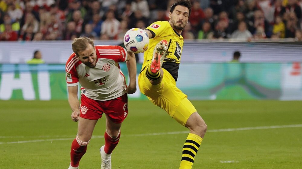 Dok se dvojica rvu, treći ruke trlja: Prva pobeda Borusije u Minhenu posle 10 godina, Bajer još više odmakao Bajernu (VIDEO) 1