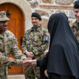Američki vojnici Kfora pomogli u završetku radova oko manastira Brnjak 5