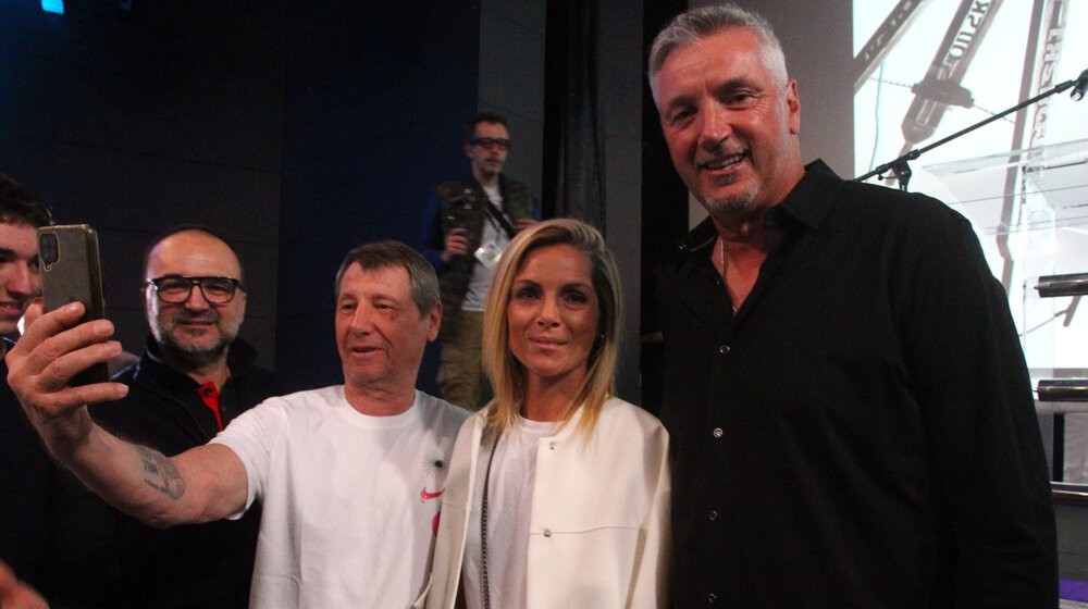 Beogradska promocija filma o košarkaškom Pink Panteru: Ovacije Magičnoj sedmici Toniju Kukoču (VIDEO) 1