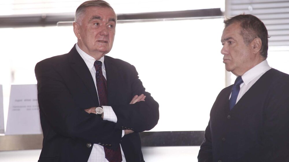 Nagrade neće razmaziti pisce, oni su najlošije plaćeni od svih struka: Vladimir Pištalo i Dušan Kovačević najavili dodelu Nagrade "Vladan Desnica" za najbolji roman godine 1