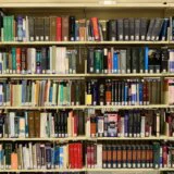 Ministarstvo pravde: Zatvorenici u Novom Sadu dobili knige Inicijative "Knjigom do osmeha" 6