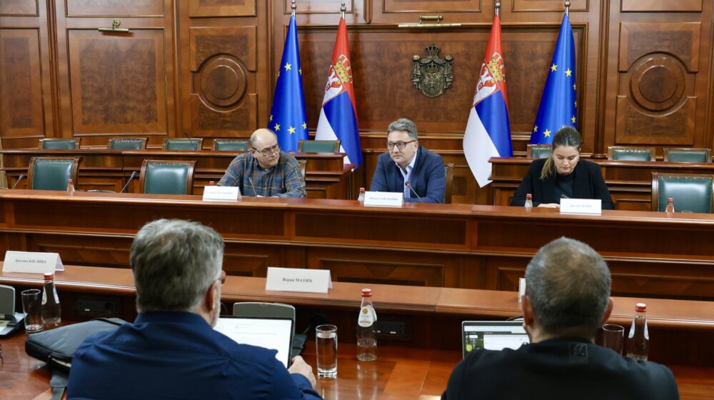 O sve češćim pretnjama i napadima: Ministar Jovanović razgovarao sa članovima Stalne radne grupe za bezbednost novinara 1