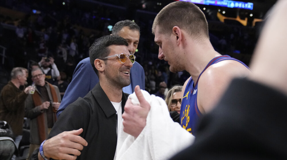 Jokićeva predstava za zemljake: MVP igru Denverovog asa protiv Lejkersa gledali Đoković, Divac, Jarić i Đuričko (VIDEO) 1