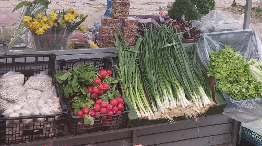 Otpušteni radnik dobio nišku "Tržnicu" na sudu - diplomirani fizičar vraćen na posao, ali kao čistač 7