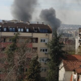 Lokalizovan požar u napuštenoj fabrici u Učiteljskom naselju u Beogradu (VIDEO) 7