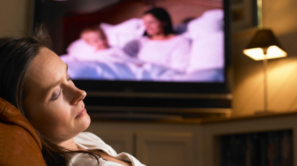 Alkohol pre spavanja: Novo istraživanje otkriva njegov uticaj na arhitekturu sna 1