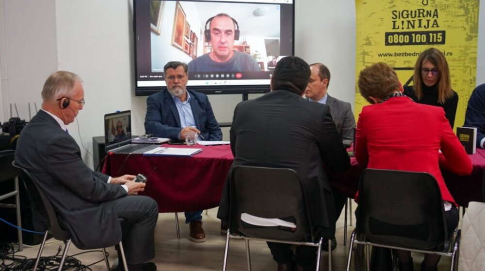 Stalna radna grupa za bezbednost novinara razmatrala pretnje upućene Dinku Gruhonjiću i Ani Lalić Hegediš 1