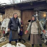 Sestre Dimitrov koje zbog egzistencijalnih problema spavaju sa ovcama, uskoro dobijaju novu kuću (FOTO/VIDEO) 6