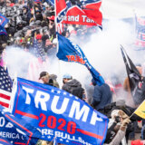 Tramp obećao da će osloboditi napadače na Kapitol ako bude ponovno izabran, ali to nije jedino njegovo obećanje 1