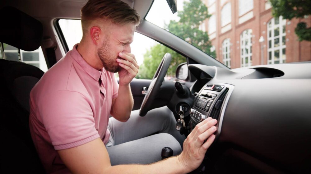 Ako osetite ovaj miris u automobilu, odvezite ga što pre u servis 1
