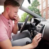 Ako osetite ovaj miris u automobilu, odvezite ga što pre u servis 5