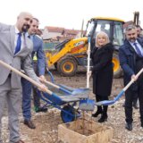Slavica Đukić Dejanović postavila kamen temeljac za izgradnju novog vrtića 5