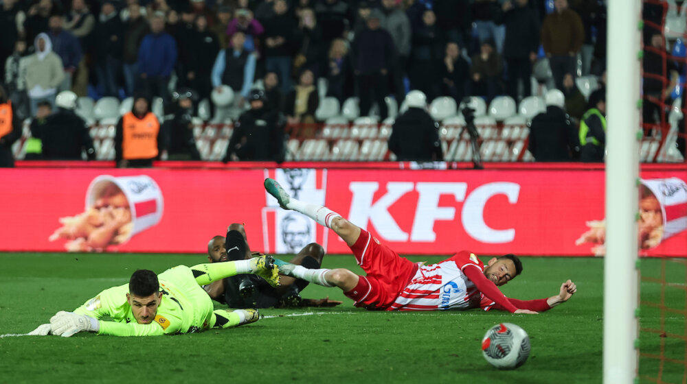 Jedna od najružnijih tradicija derbija ponovo ispoštovana: Kolika je šteta na južnoj tribini stadiona "Rajko Mitić"? 1