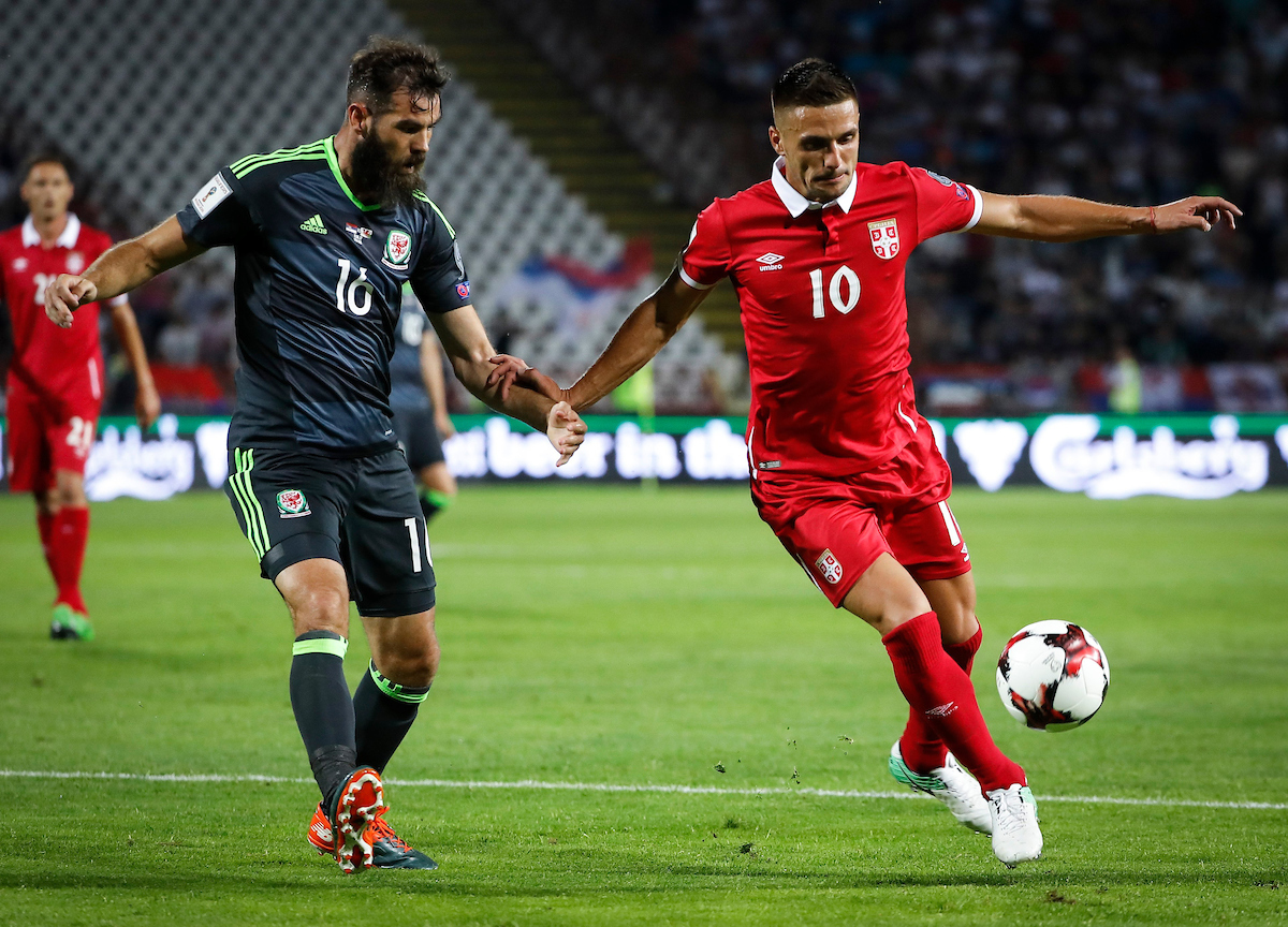 Kapiten u iščekivanju da prisvoji rekord u reprezentaciji: Kako se Dušan Tadić nije osvetio "krvniku" iz Kardifa? 2