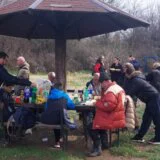 Zaječarci opet prekinuli radove: Meštani brane svoje kupalište od bagera i opasnih strujnih kablova (FOTO) 5