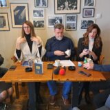 Sastanak Stalne radne grupe za bezbednost novinara u Novom Sadu: "Umorni smo od prijavljivanja pretnji i toga da od sebe pravimo vest" 16
