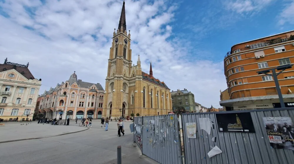 Velečasni Atila Želer o obnovi novosadske "Katedrale": Stručnjaci će utvrditi da li su pukotine na lukovima crkve nastale zbog izgradnje podzemne garaže 1