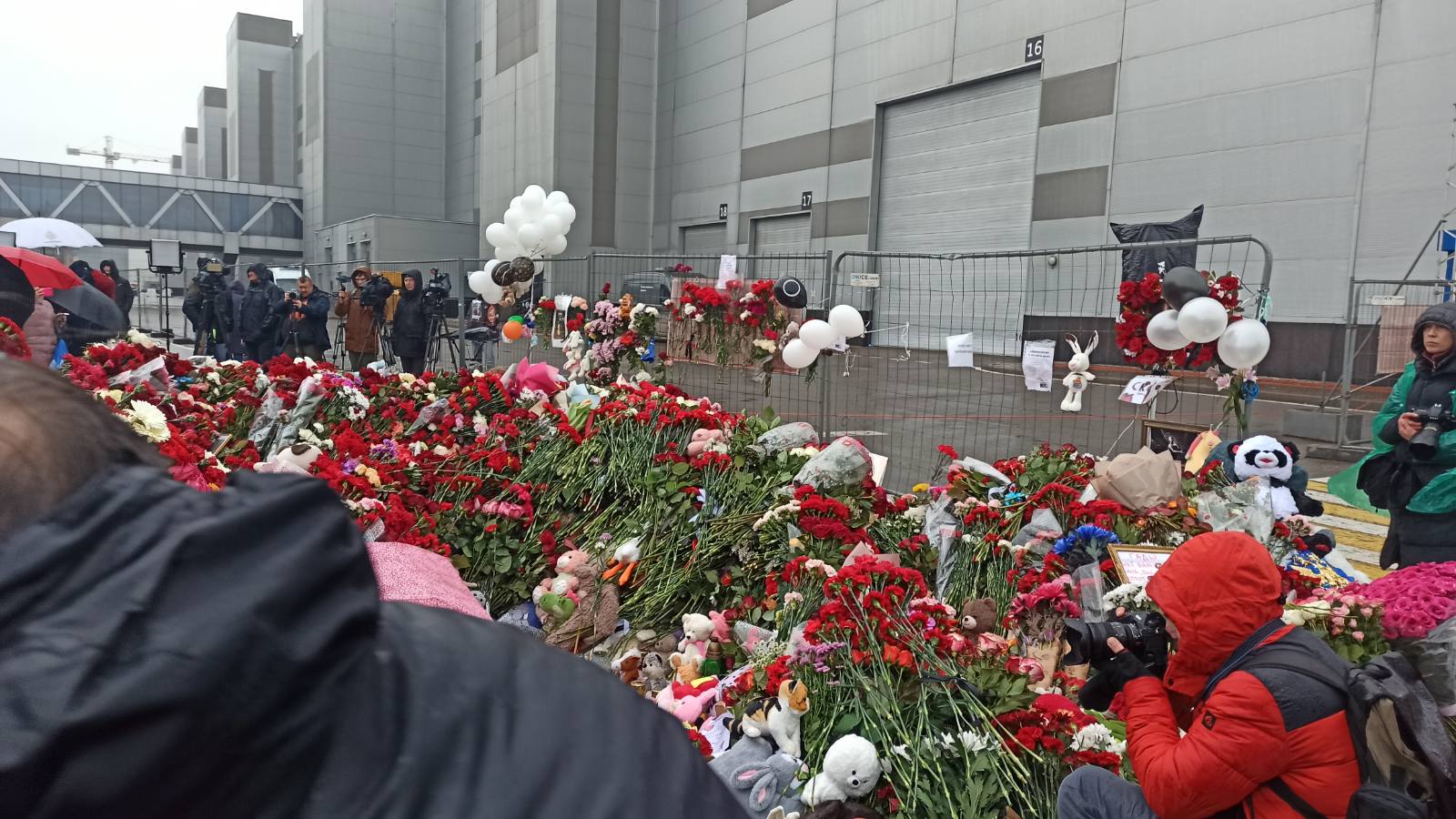 Sati straha i dani tuge: Autorski tekst studentkinje iz Moskve za Danas nakon terorističkog napada u Krokus Siti Holu 2