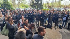 Skup podrške profesora Filozofskog fakulteta Dinku Gruhonjiću: Ovde smo jer branimo pravo čoveka na stav 10