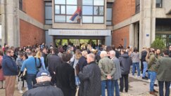 Skup podrške profesora Filozofskog fakulteta Dinku Gruhonjiću: Ovde smo jer branimo pravo čoveka na stav 7