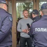 Skup profesora Filozofskog fakulteta zbog blokade u petak u podne: APV osudio "nasilni upad desničara pod vodstvom SNS" 10