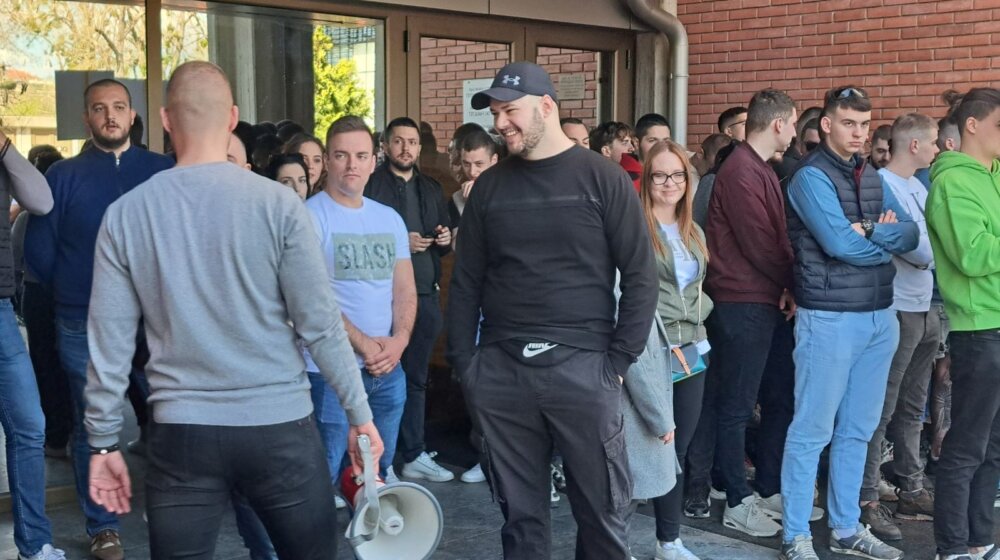 Zajedno Novi Sad: Podnećemo krivične prijave protiv navodnih studenata koji su danas upali na Filozofski fakultet 1