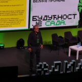 "Ne možemo veliku istorijsku promenu da dočekamo sedenjem": Voja Žanetić o društvenim tendencijama 13