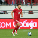 Problem koji brine selektora Stojkovića, pouzdani defanzivac ponovo povređen 10