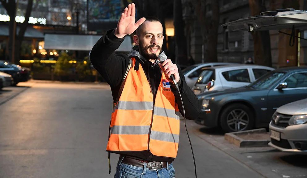 Državnici ne navraćaju na 10 minuta na fast food: Sagovornici Danasa o Vučićevoj nenajavljenoj, jutarnjoj poseti Novom Sadu 4