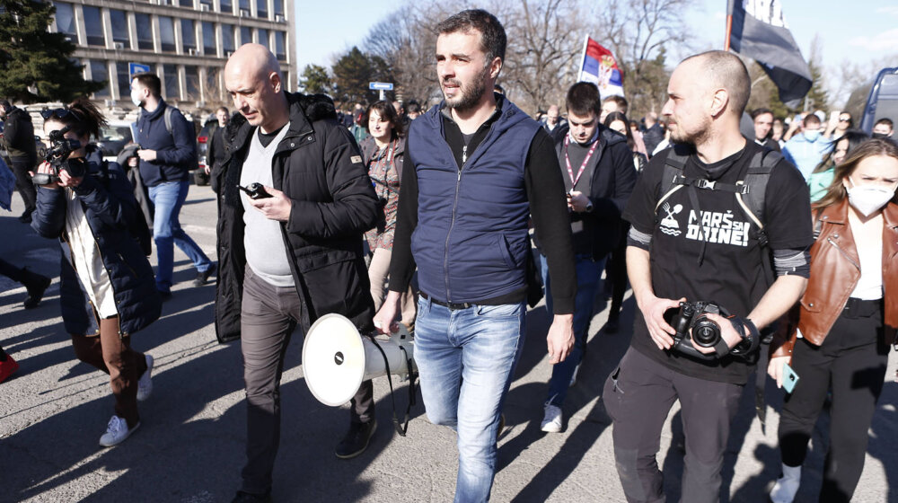 Nakon upada Sava Manojlovića u Opštinu Novi Beograd Kreni-promeni dobio četiri overivača potpisa 1