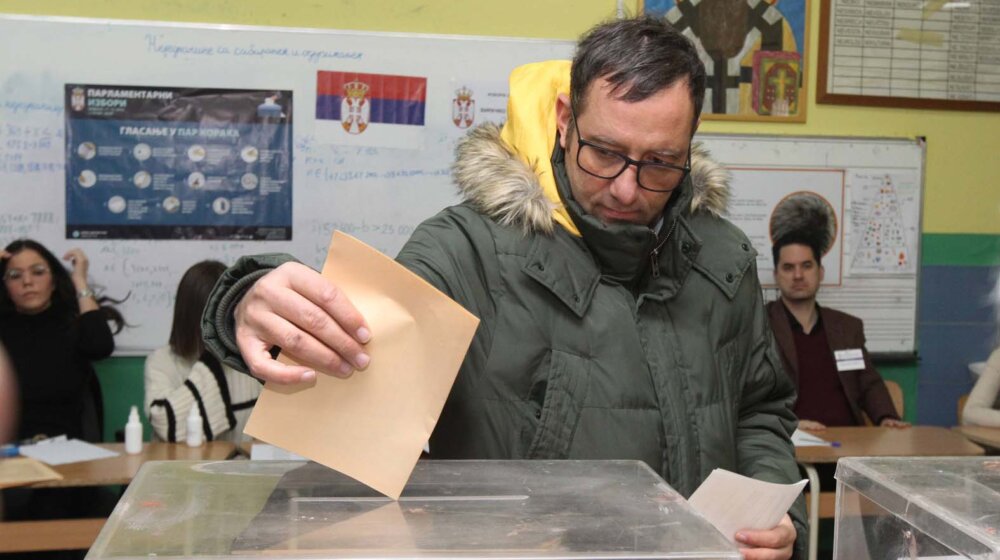 GIK: Za posmatranje izbora u Beogradu prijavljen 1.581 domaći i 156 stranih posmatrača 15