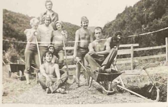 06 - ORA - kopanje rovova na Đerdapu 80.-tih godina Hej haj brigade na o-ruk od Triglava do Đevđelije grade: ORA - Kako su izgledale omladinske radne akcije? 6