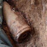 NATO avio-bomba uništena u kamenolomu u opštini Gadžin Han 1